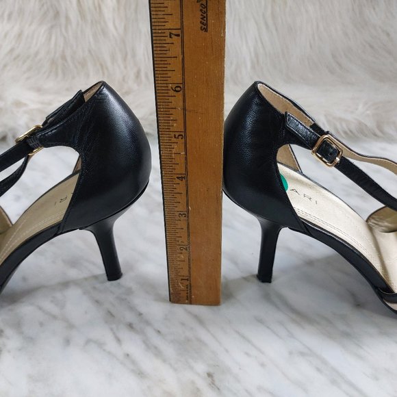 Tahari Britta Women's Black and Beige Trim Point Toe Strapped Heel Sandals  8M - Picture 4 of 8